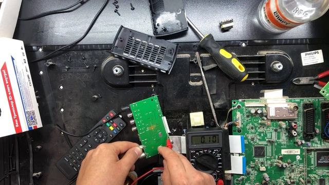 Цифровая приставка BarTon не реагирует на пульт, пульт управления рабочий.