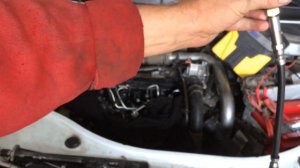 часть 4 Рено Дастер 1.5 cdi мерием компрессии в первых двух цилиндрах