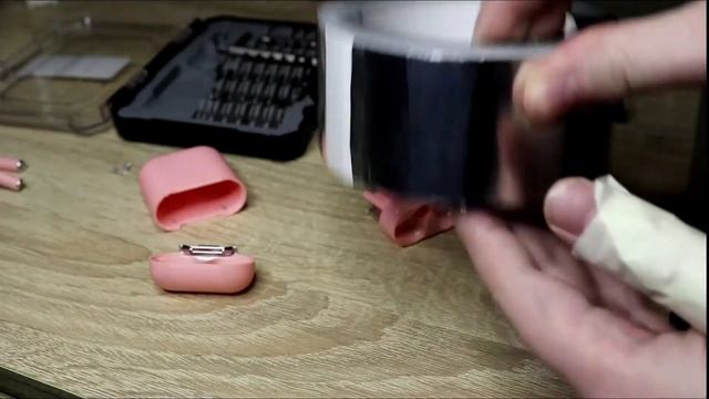 ? Наушники беспроводные ( не заряжаются ) Что делать, если не работает наушник смотреть онлайн