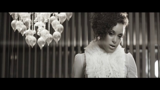 KIM - Mal à T'oublier смотреть онлайн