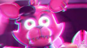 Рокси влюбилась в Фокси