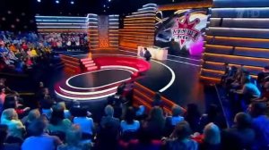 Девочка испугалась динозавра на передаче "Лучше всех"