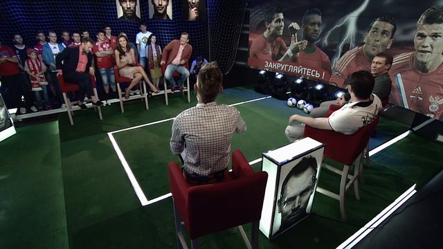 Удар головой Криштиану Роналду против гомофобов всего мира! смотреть онлайн