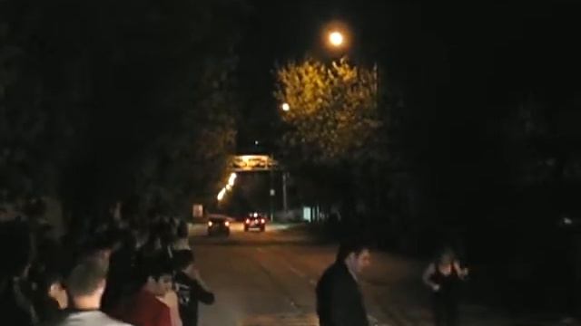 Mitsubishi Outlander XL (девушка за рулем) vs Infinity FX35.avi смотреть онлайн