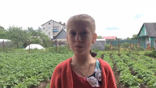 Что делает Лия с гусятами и курочками на улице в деревне ? Часть следующая смотреть онлайн