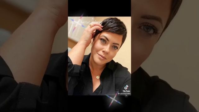 МОДНЫЕ,ОЧЕНЬ КРАСИВЫЕ ПРИЧЁСКИ. смотреть онлайн