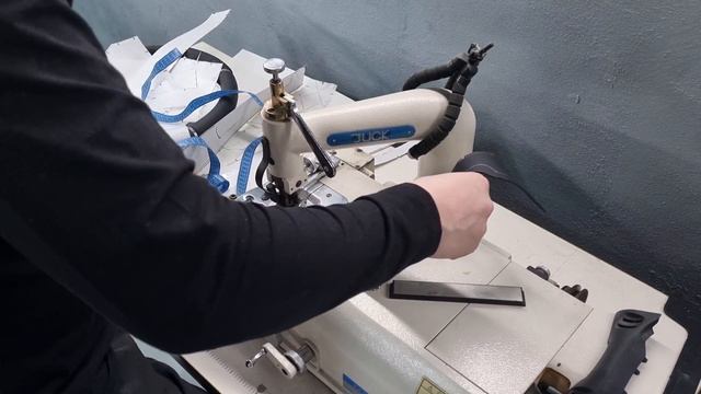 Перетяжка подушки в руль на BMW смотреть онлайн