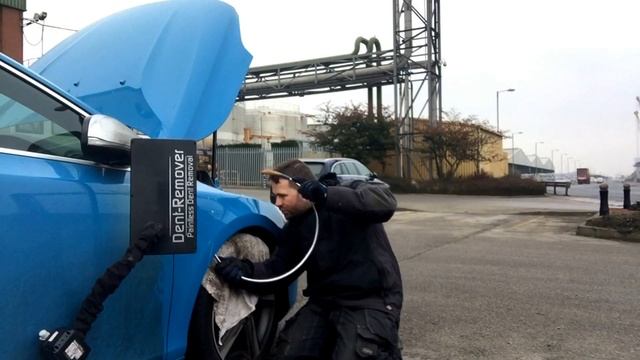 Volvo V40 Front Wing damage смотреть онлайн