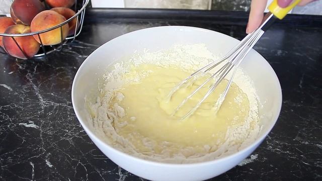 Клубничная шарлотка. Просто и очень вкусно! смотреть онлайн