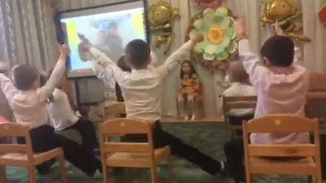 Джентельмены! Танец мальчиков на 8 марта смотреть онлайн