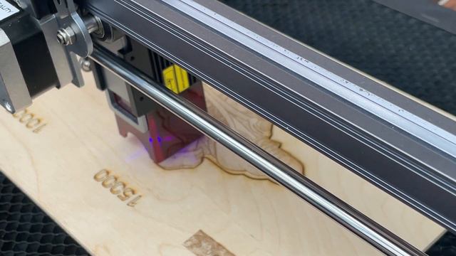 Creality 10W Falcon Laser - Ein Überraschungsgast! смотреть онлайн