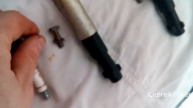 Белый изолятор на свечи после 15 тыщь -Подсос воздуха. смотреть онлайн