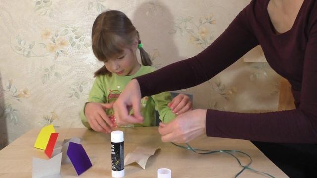 Флажки. Поделки из цветной бумаги своими руками