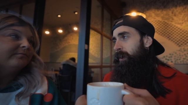 24 HOURS EATING FESTIVE FAST FOOD SPECIALS | BeardMeatsFood смотреть онлайн