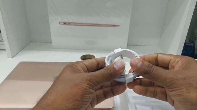 Unboxing and Setup MacBook Air M1 2022 смотреть онлайн