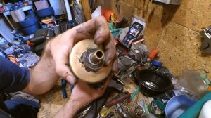 Бензокоса - как поменять подшипник верхнего редуктора