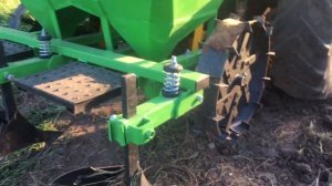 Сажалка BOMET и мтз-82. Картофелесажалка BOMET