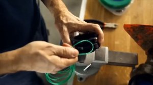 Как заменить леску в триммере Husqvarna?