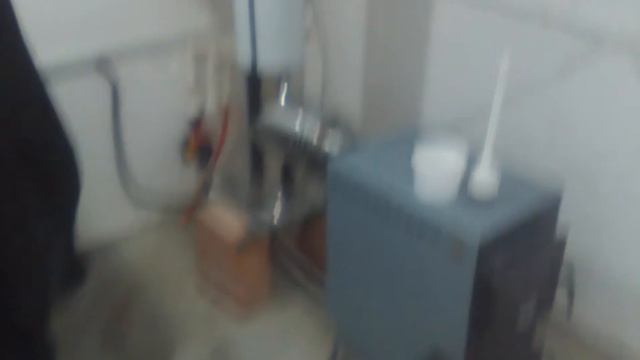 Почти закончил ремонт лаборатории для селекции пчёл, производства маток ИО смотреть онлайн