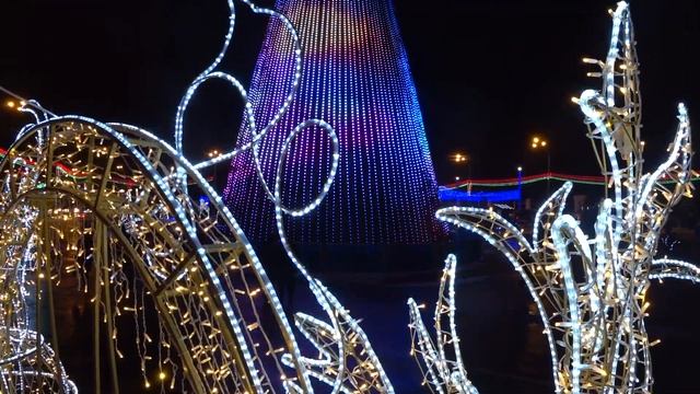 Рождество 2019 Гомель Беларусь Площадь Ленина как в Минске Пиксельная елка с иллюминацией