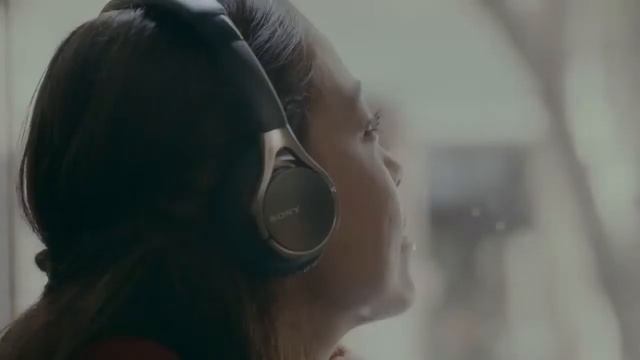 Sony, жизнь в наушниках смотреть онлайн