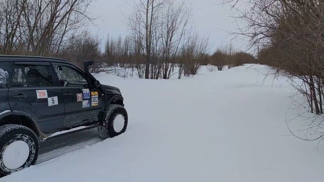 По переметам, насту и снегоходным следам до дачи. смотреть онлайн
