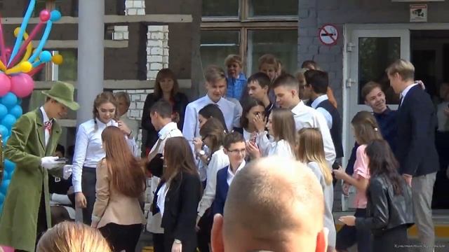 1 сентября - День Знаний. Слова напутствия старшеклассников первоклашкам (01/09/2018) смотреть онлайн
