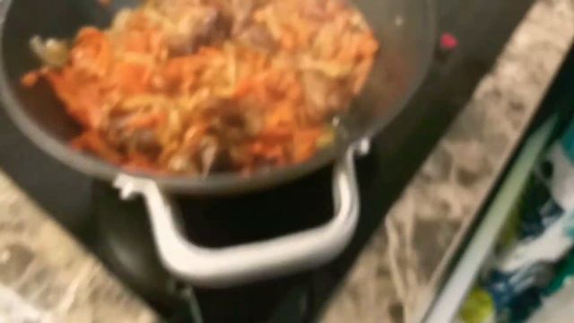 Плов из баранины! купила себе WOK из облегченного чугуна, учусь готовить плов. Результат? смотреть онлайн