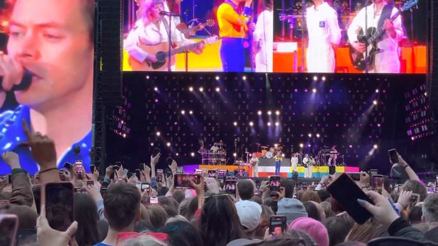 Harry Styles - Matilda LIVE! At Ibrox Stadium, Glasgow (Love On Tour 2022) смотреть онлайн