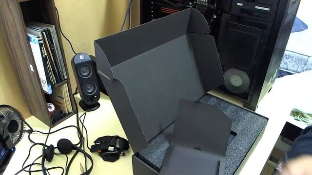 Unboxing of the Asus HD 6970 смотреть онлайн