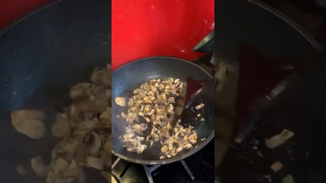 Мясо трехслойное в фольге, запеченное. Праздничное блюдо. смотреть онлайн