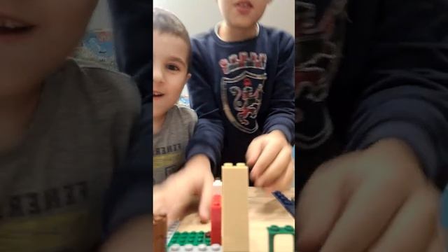 ломаем лего домик лягушкой-рогаткой!!! досмотри до конца!! смотреть онлайн