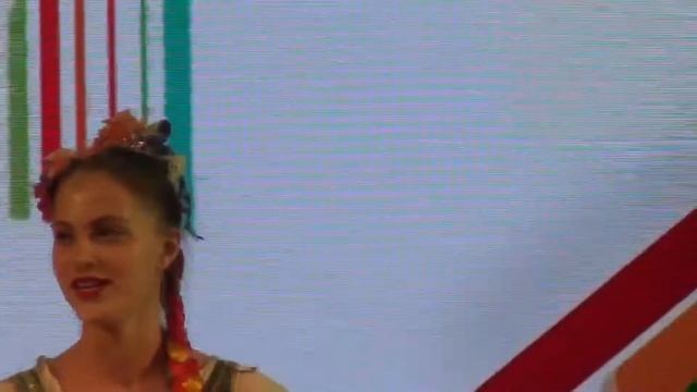 Вокальная группа ансамбля "Уральская вечора" Русская народная песня "Выдавали молоду" Ural-MIX-2020 смотреть онлайн