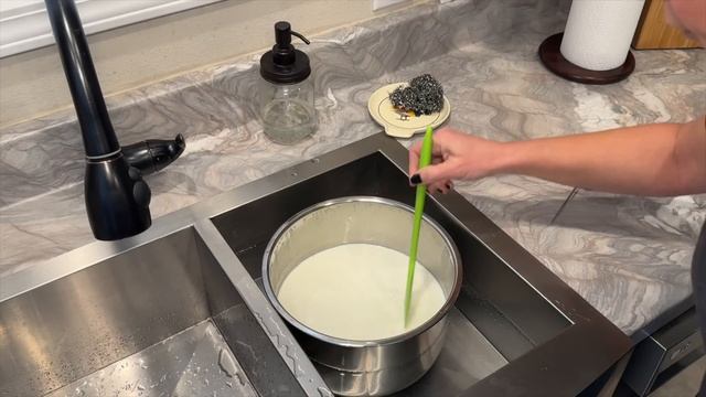 Homemade GREEK Yogurt ~ 2 Ingredients! смотреть онлайн