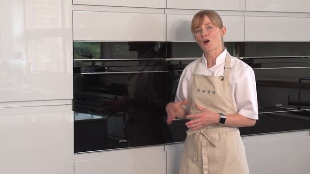 How to use the Grill on your Smeg oven смотреть онлайн