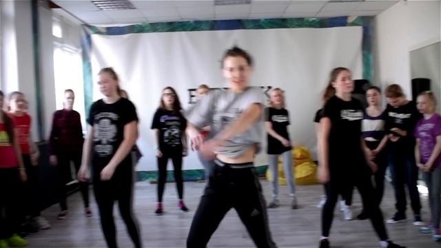 Танцы в Череповце группы Александры Сушенцевой / Ed Sheeran - Shape of You смотреть онлайн