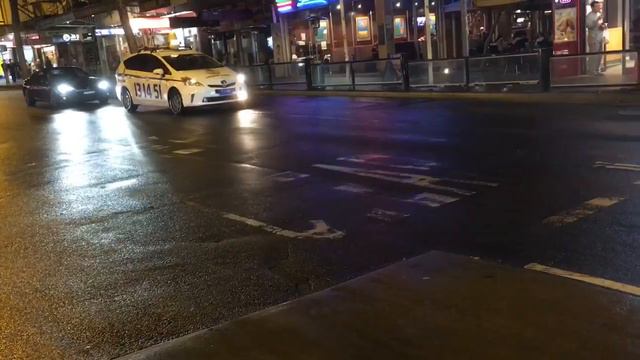 Justin Ly 32 Buses at Burwood Westfield смотреть онлайн