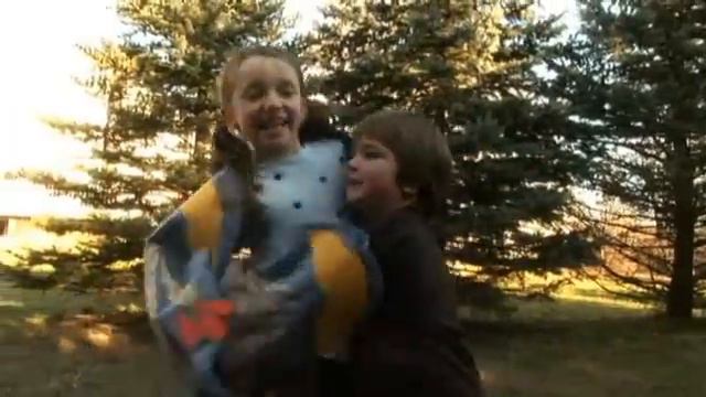 Elizabeth Mitchell - "Little Bird, Little Bird" [Official Music Video] смотреть онлайн