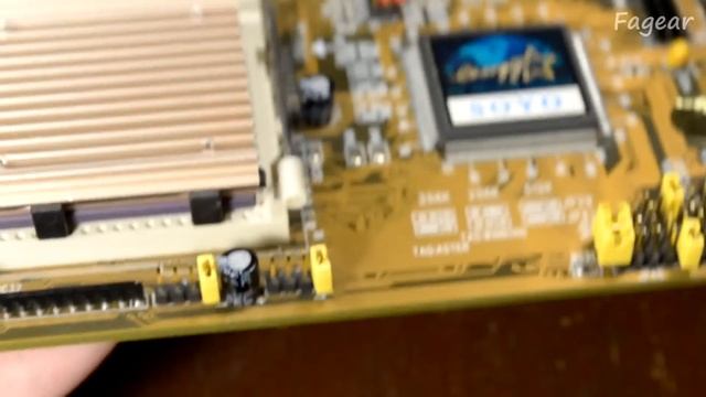 Обзор материнки Soyo SY-4SAW2, видеокарта и бобины смотреть онлайн