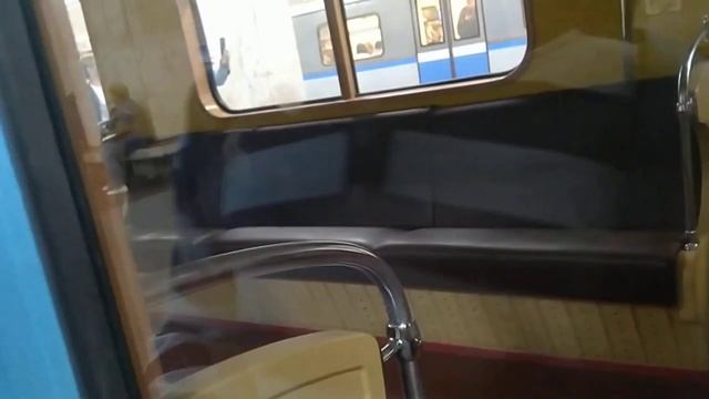 Выставка ретро вагонов на станции метро Партизанская смотреть онлайн
