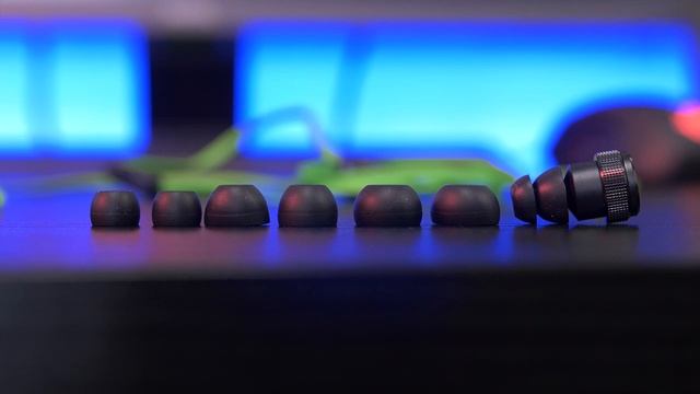 Razer Hammerhead USB-C In-Ear Headphones Review! [4K] смотреть онлайн