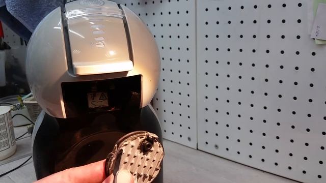 Замена перфоратора капсул на кофеварке Krups KP 120. смотреть онлайн