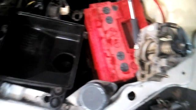 Почему масло попадает в гофру и на воздушный фильтр ВАЗ 2112, Приора 16 клапанов. смотреть онлайн