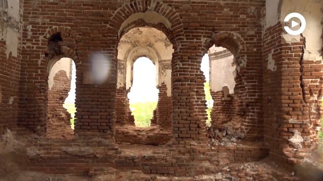 В селе Калинино прошла первая за 90 лет служба в храме Успения Божией Матери смотреть онлайн