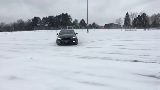 2017 Ford Fusion AWD with snow tires slow motion slide смотреть онлайн