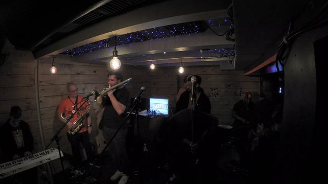 Chris Vincent killing it on the trombone! смотреть онлайн