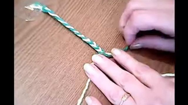 Как быстро сплести декоративный шнурок. смотреть онлайн