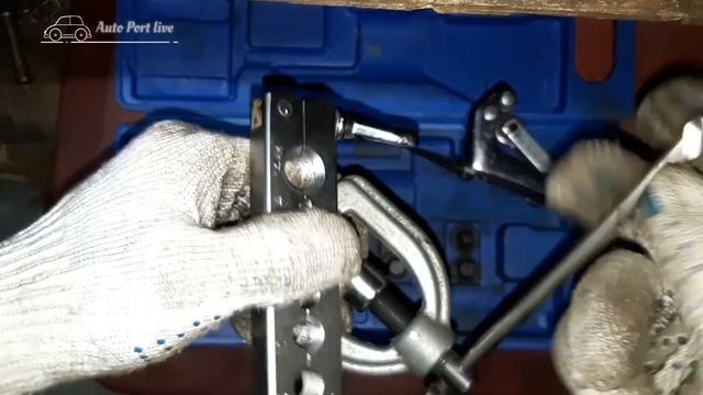 Иструмент для развальцовки тормозных трубок. Licota ATM-1008. смотреть онлайн