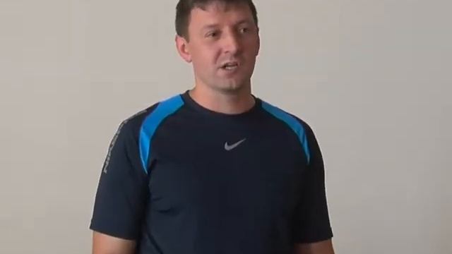 В администрации города по случаю Дня физкультурника вручили почетные грамоты и благодарности. смотреть онлайн