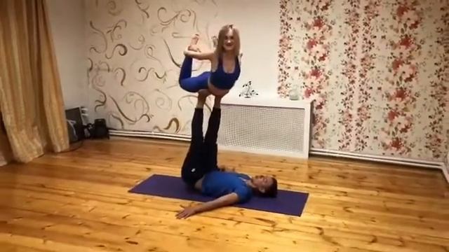 АКРОЙОГА. Культура движения в паре. смотреть онлайн